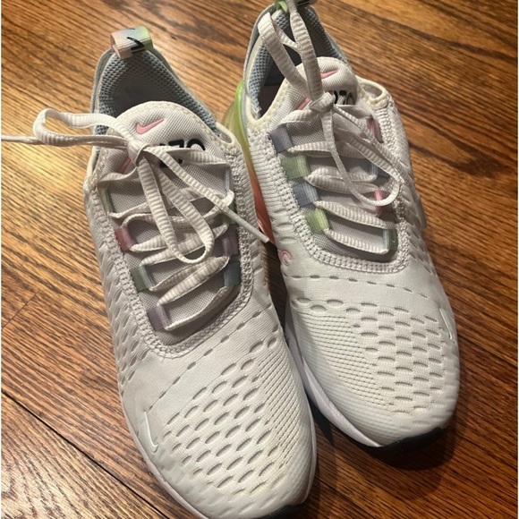 Size 4 air max in great condition. - Picture 2 of 6